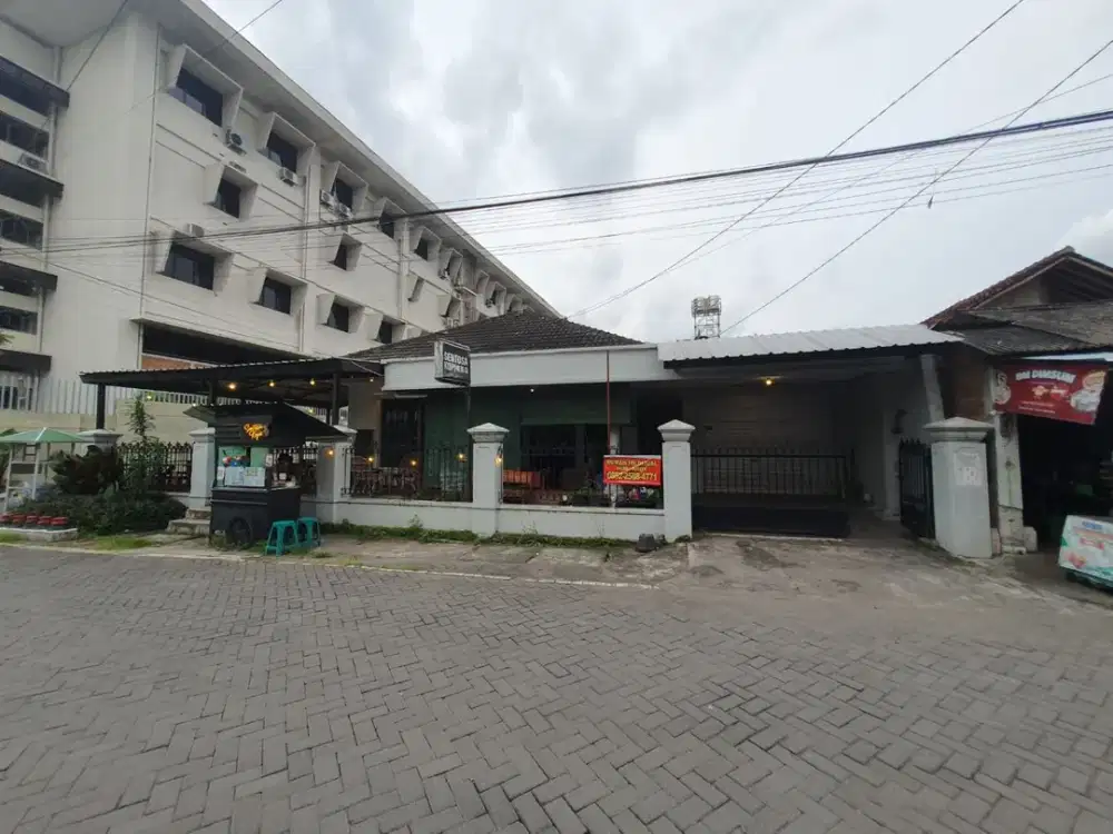 Rumah induk dan kos2 an di babarsari dekat banyak kampus strategis