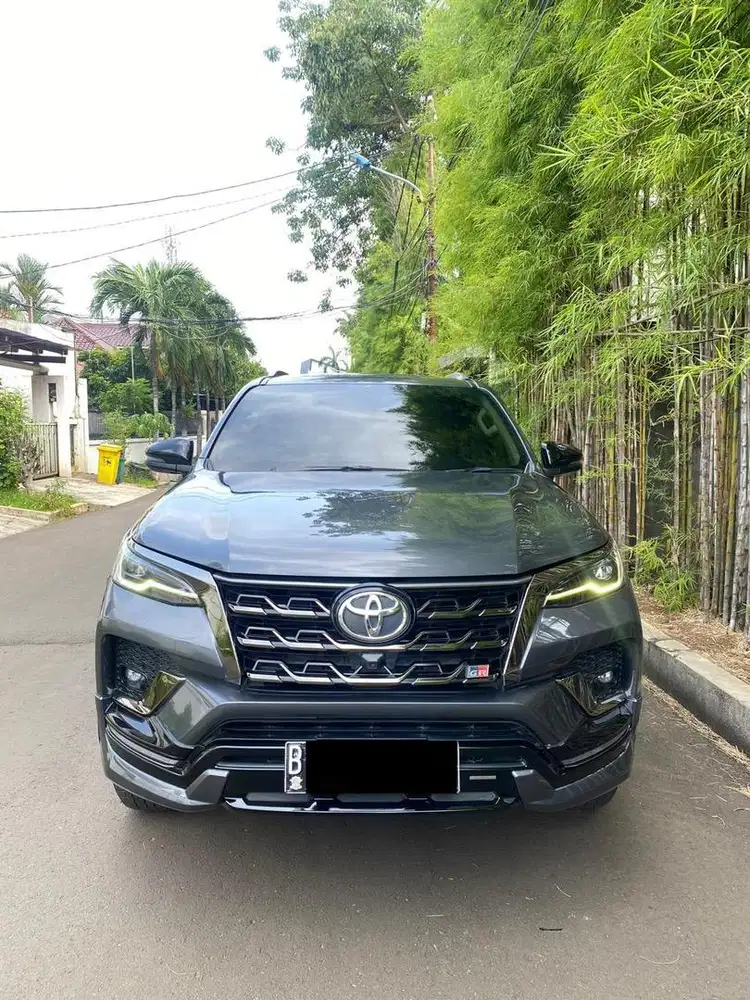 Toyota Fortuner 2.8 GR 2022 Sport AT Matic 2800 Jual 2023 B Jakarta