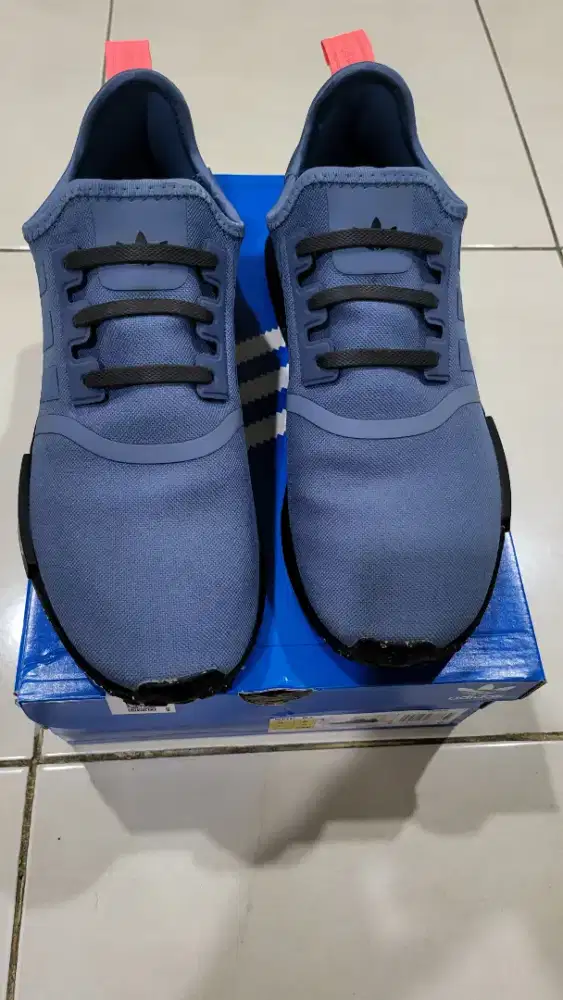 Sepatu Adidas NMD_R1