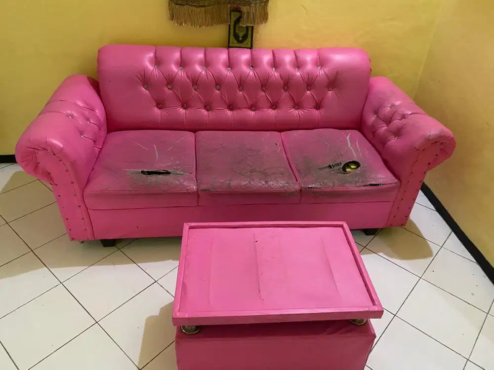 gratis sofa 3 seaters + meja
