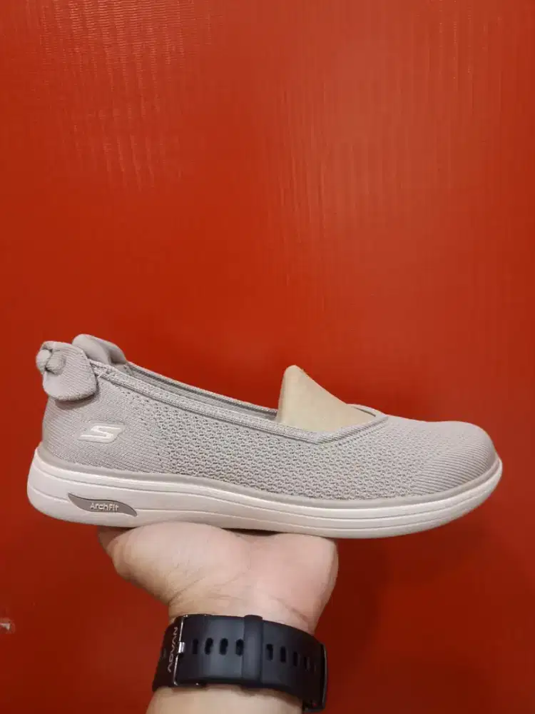 Sepatu slip on Skechers sizs 37 ori murah