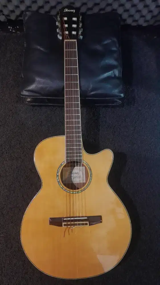 Gitar akustik Clasick Ibanez AEG10NENT1202 SECOND (siap pakai)