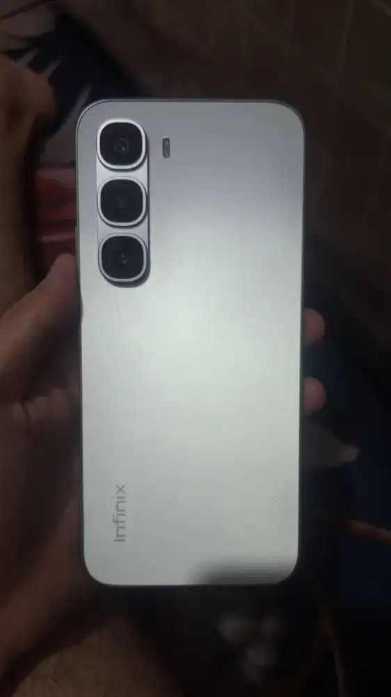 Dijual HP Infinix Hot 60 Pro 8/256