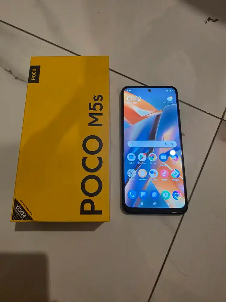 poco m5s 4/64 AMOLED 5000mAh hp bekas