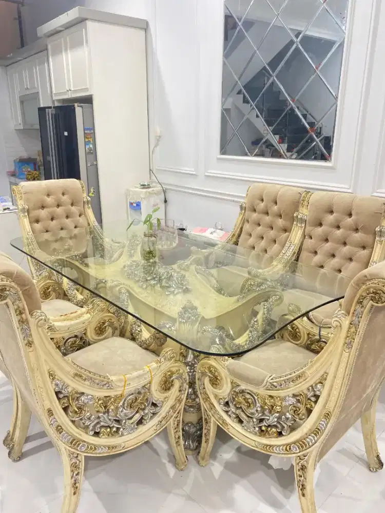 Jual meja makan Sultan bekas