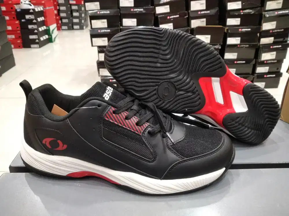 Sepatu tenis badminton Astec size 45 original murah