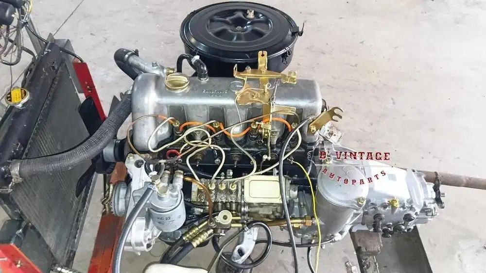 Mesin Mercedes 240D