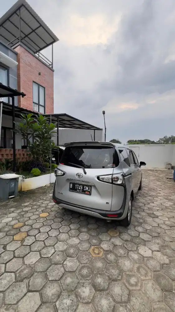 TOYOTA SIENTA 1.5 TIPE G TT BT TUKAR TAMBAH