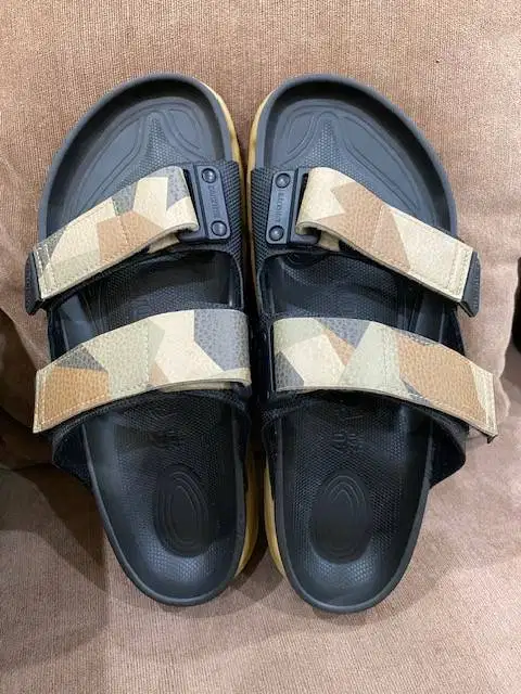 Birkenstock SPECIAL EDITION Original, harga beli 2,7 jt. Size 42.