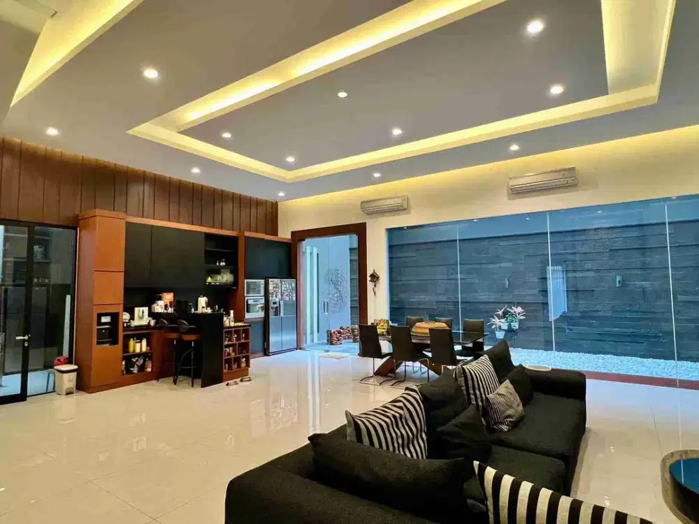 DIJUAL FULL FURNISH, SIAP HUNI, MEWAH,TERAWAT RUMAH CITRALAND CLUSTER FAVORITE