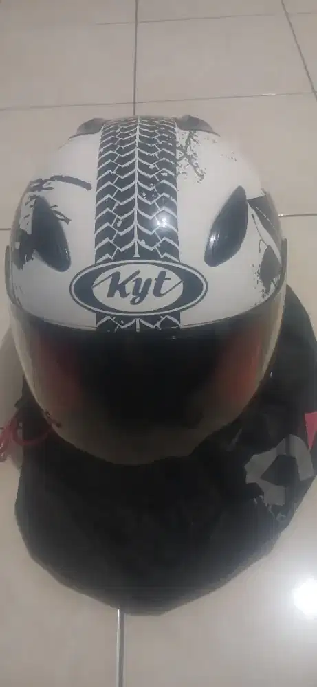 HELM DJ MARU LIKE NEW