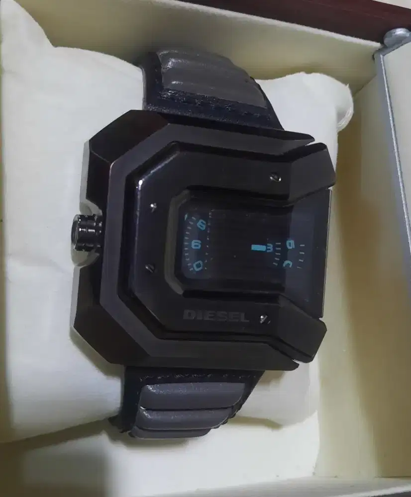 DIESEL DZ7385 CARVER GUNMETAL