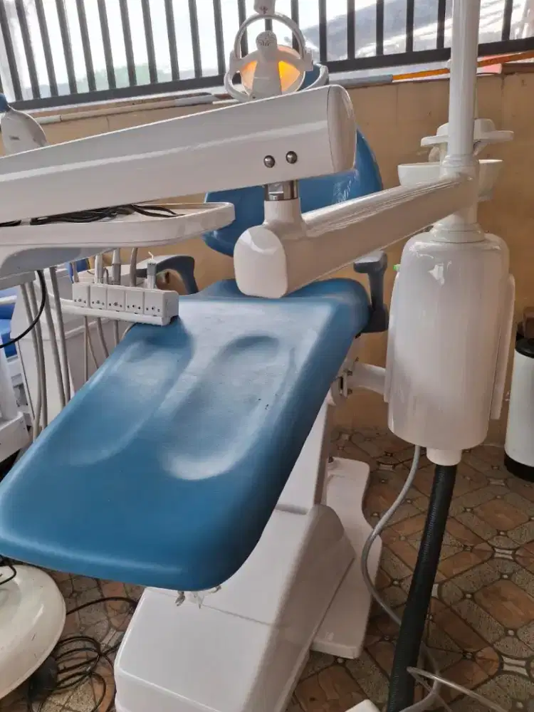 DENTAL UNIT (KURSI GIGI)