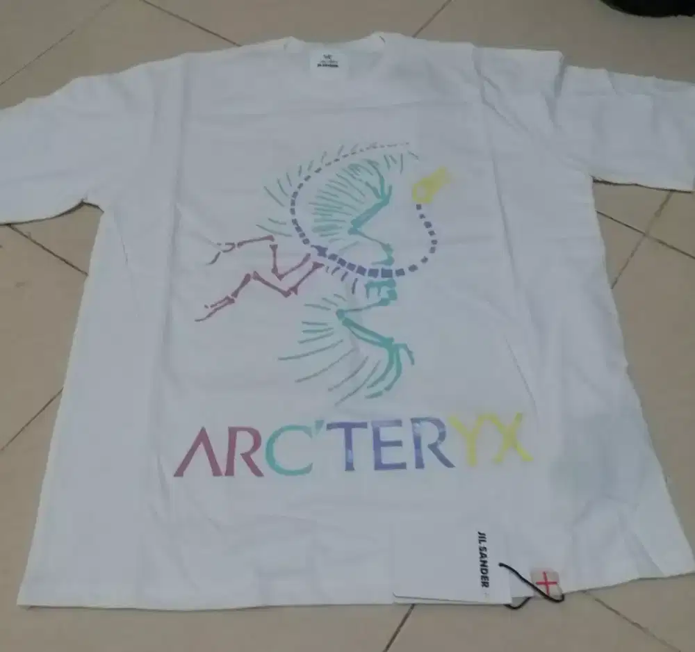Kaos Arc Teryx Jilsander Original Size XL (LD 115), Baru Fulltag