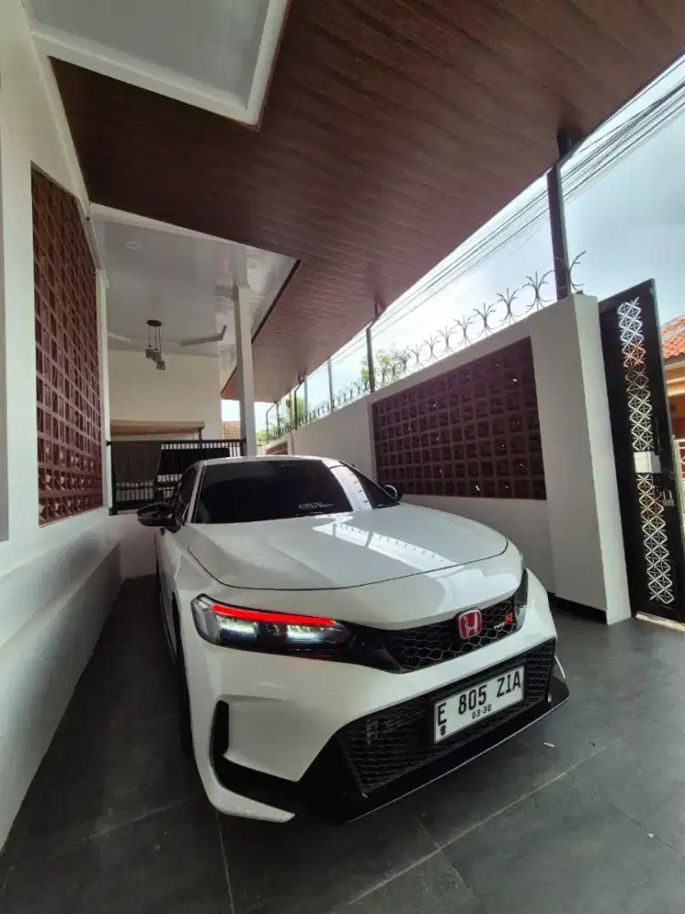 WTS! Civic Turbo RS 2024 . LowKM!