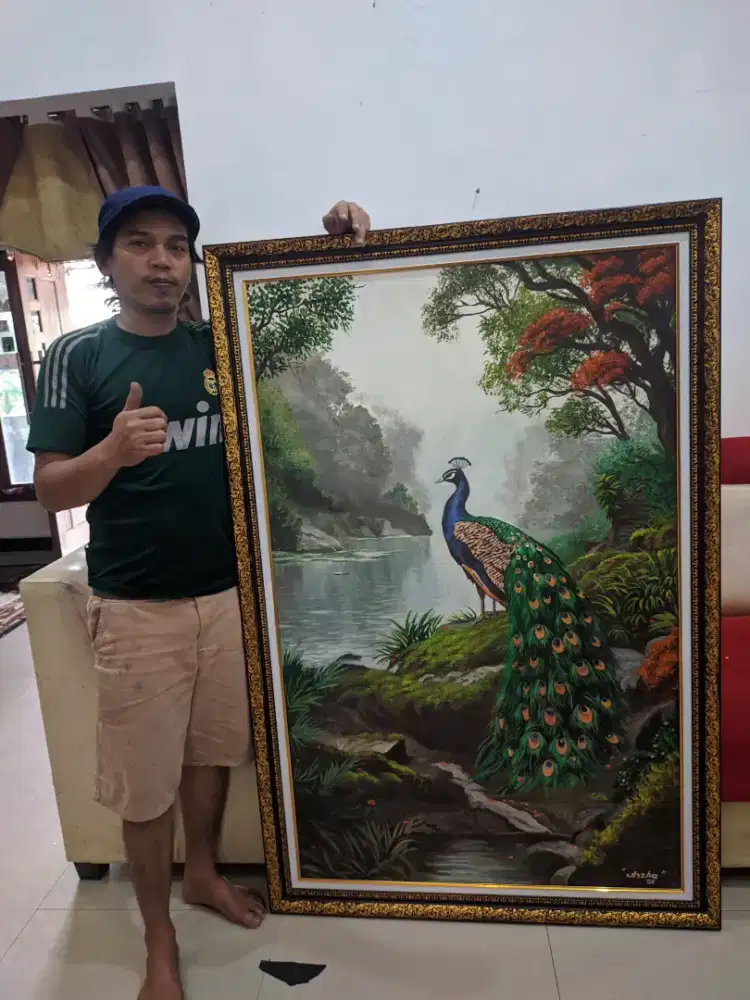 Lukisan burung merak ukuran 150×100 cm karya seniman lokal
