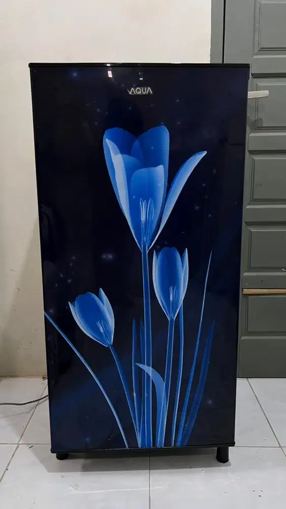 Kulkas AQUA Japan 1 Pintu Tempered Glass - Masih Seperti Baru
