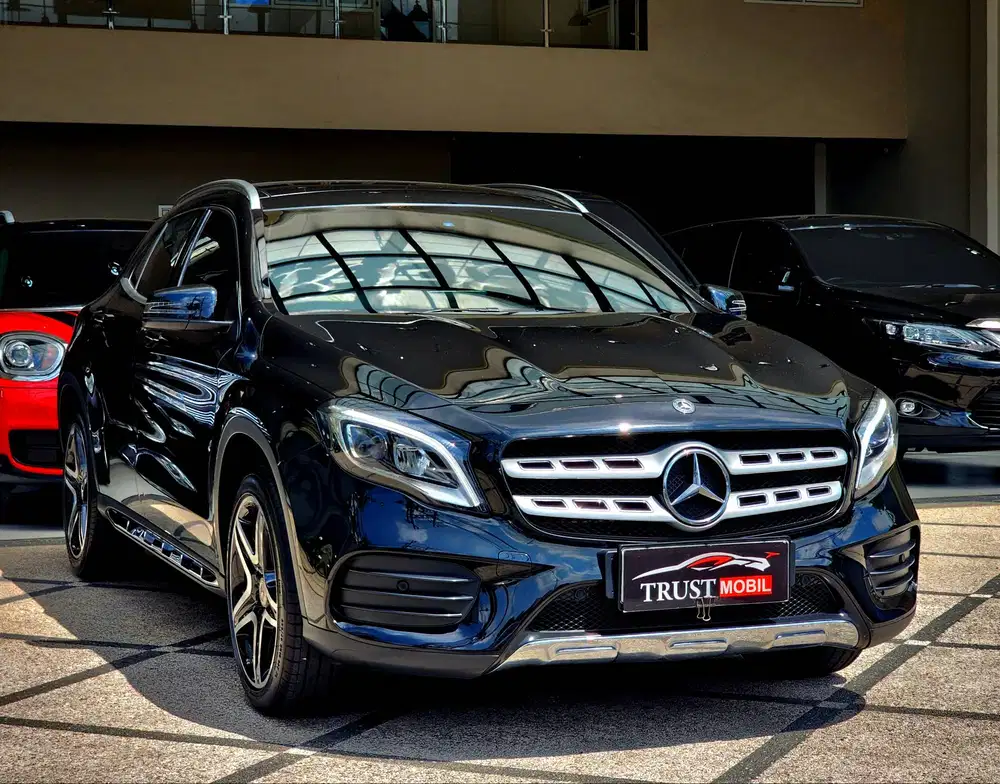 KM 30 RB ANTIK!! MERCEDES BENZ GLA 200 AMG LINE PANORAMIC SUNROOF 2019