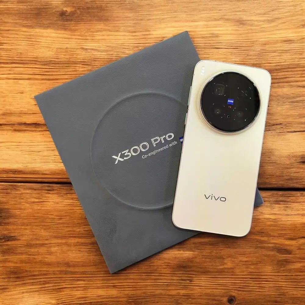 Vivo X300 pro ram 16/512gb warna brown sebulan pakai