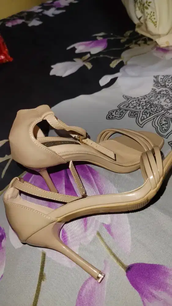 Preloved heels genny tinggi 7cm