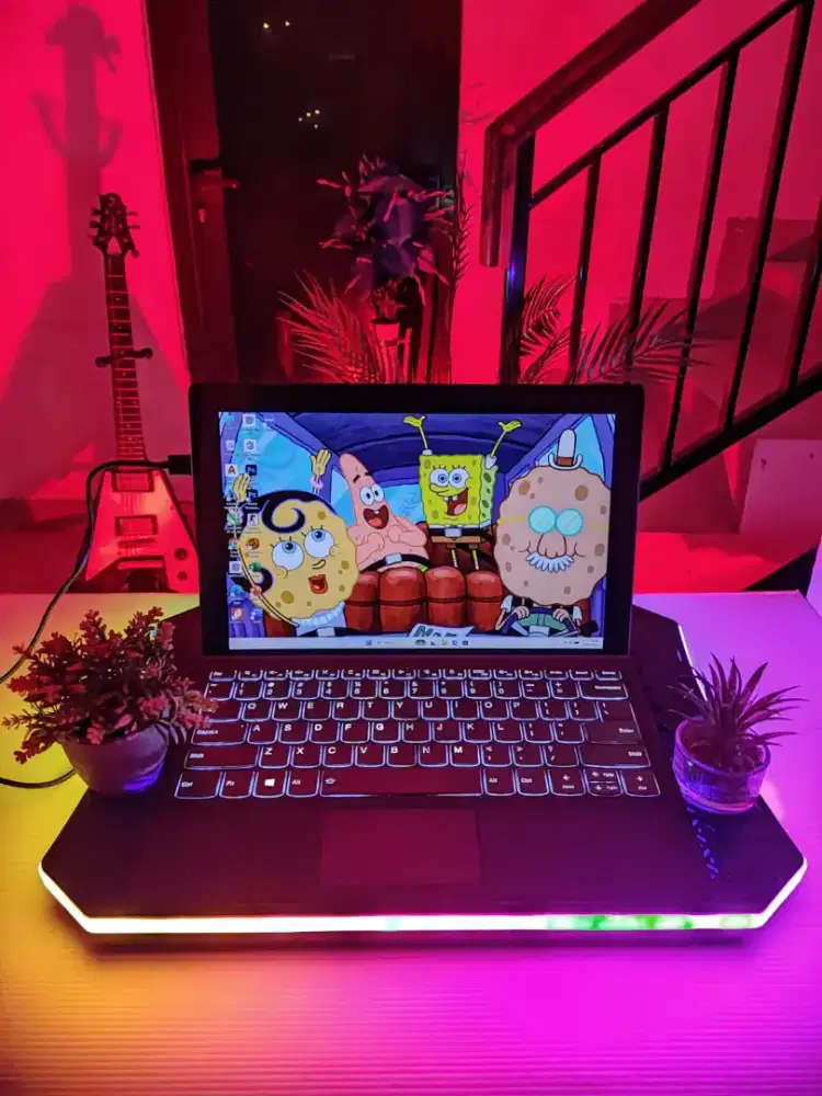 Lenovo MIIX 520-81CG TOUCHSCREEN 2in1 Hybrid [RAM 8GB SSD 256Gb]