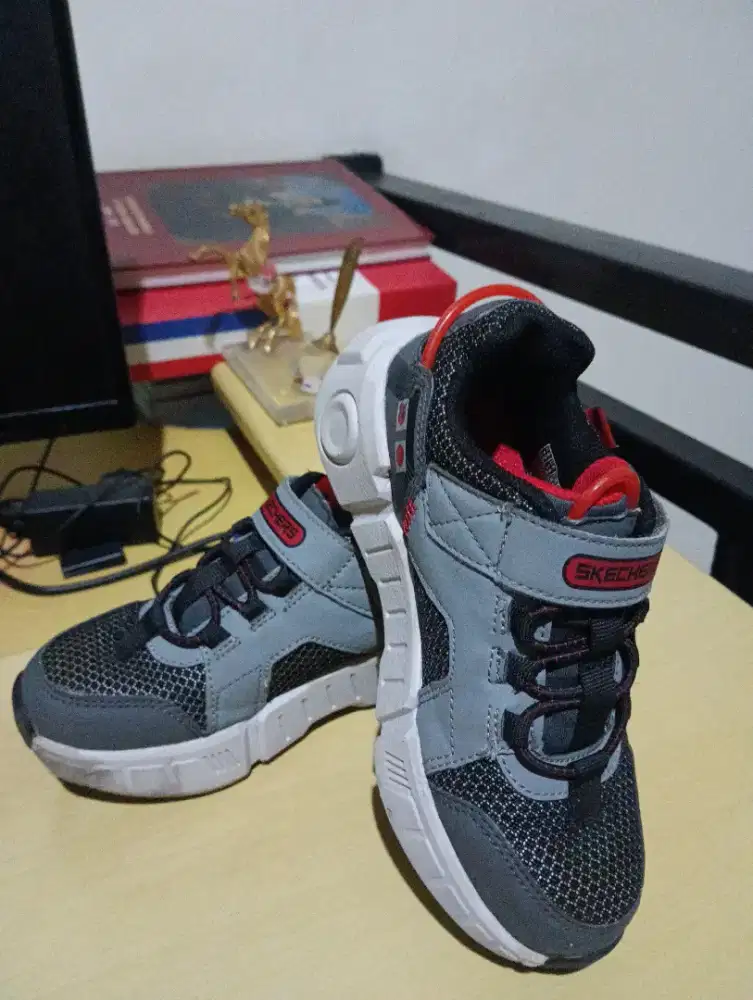 Garage Sale!! Sepatu anak Skechers Original