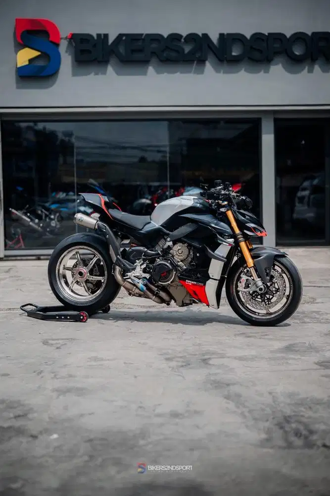 DUCATI STREETFIGHTER V4Sp2 zx