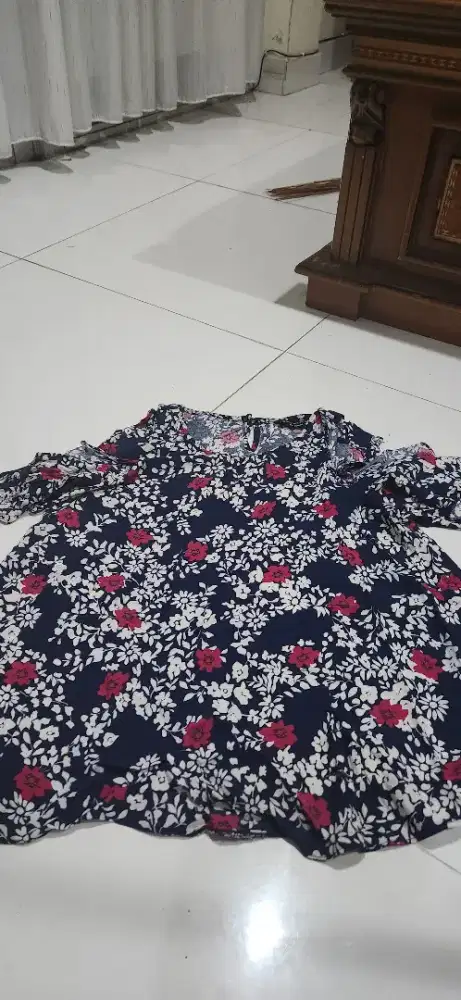 Kaos bunga bunga biru dorothy perkins
