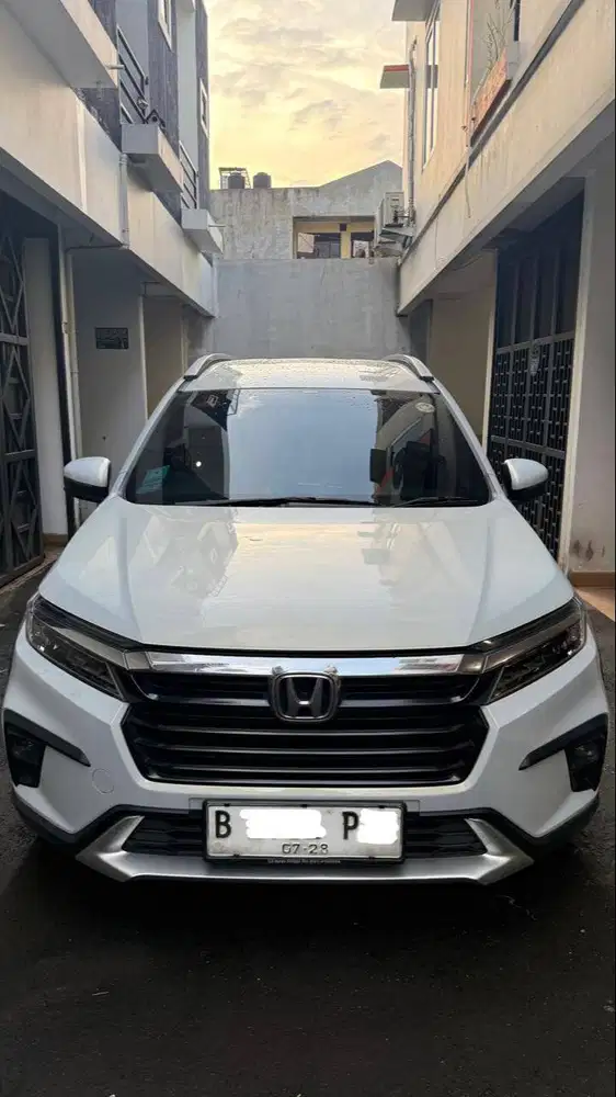 Honda BRV Prestige 2023 AT KM 30rb Tangan Pertama Pajak Pajang