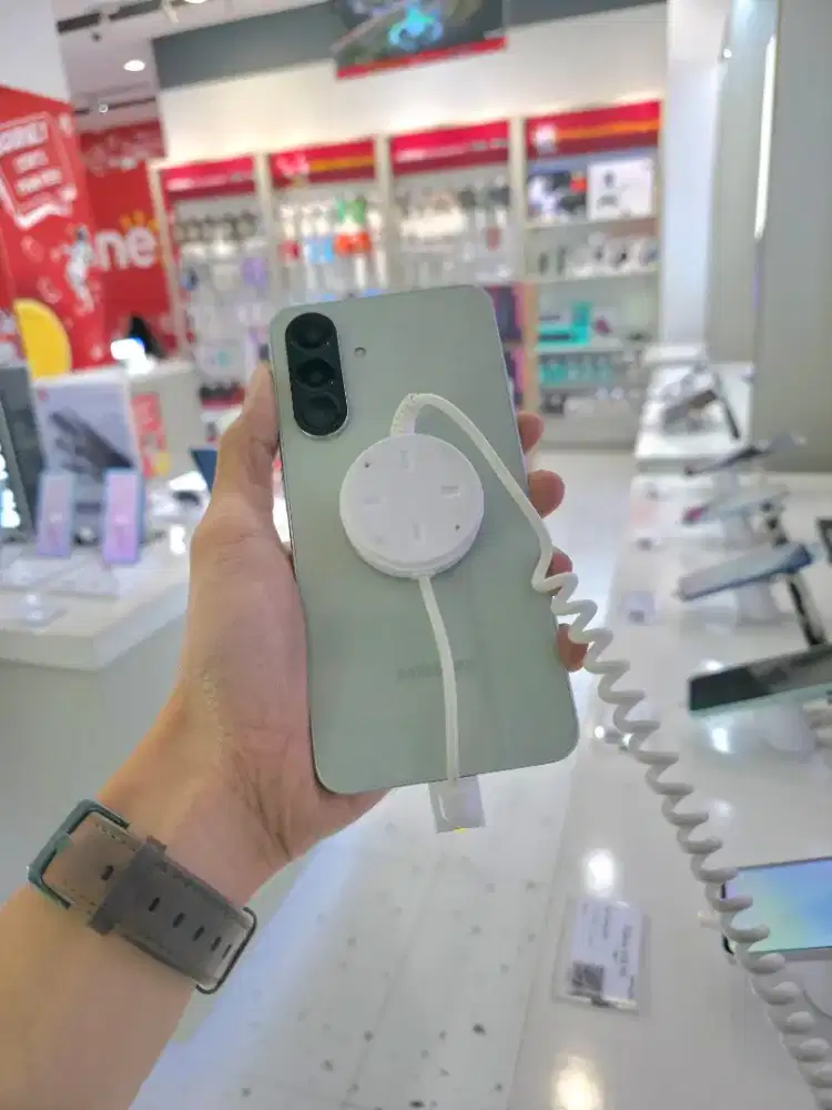 Samsung galaxy A56 free travel adapter