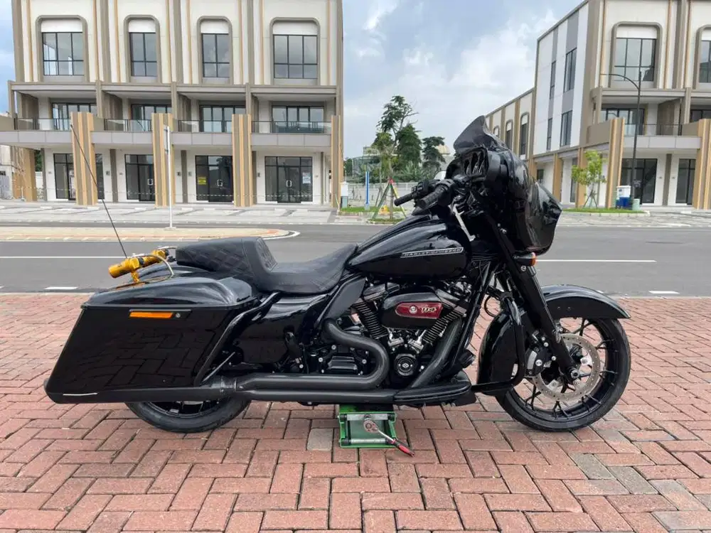 STREETGLIDE SPECIAL 2020