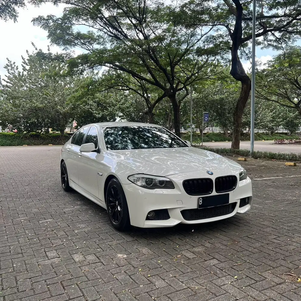 BMW 523i F10 Tahun 2011 White CBU Service Record