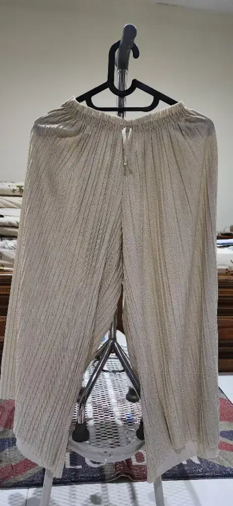 Rok pleat, warna cream, ,zara