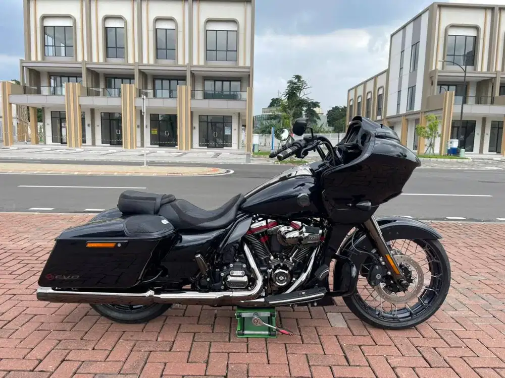 ROADGLIDE CVO 2022