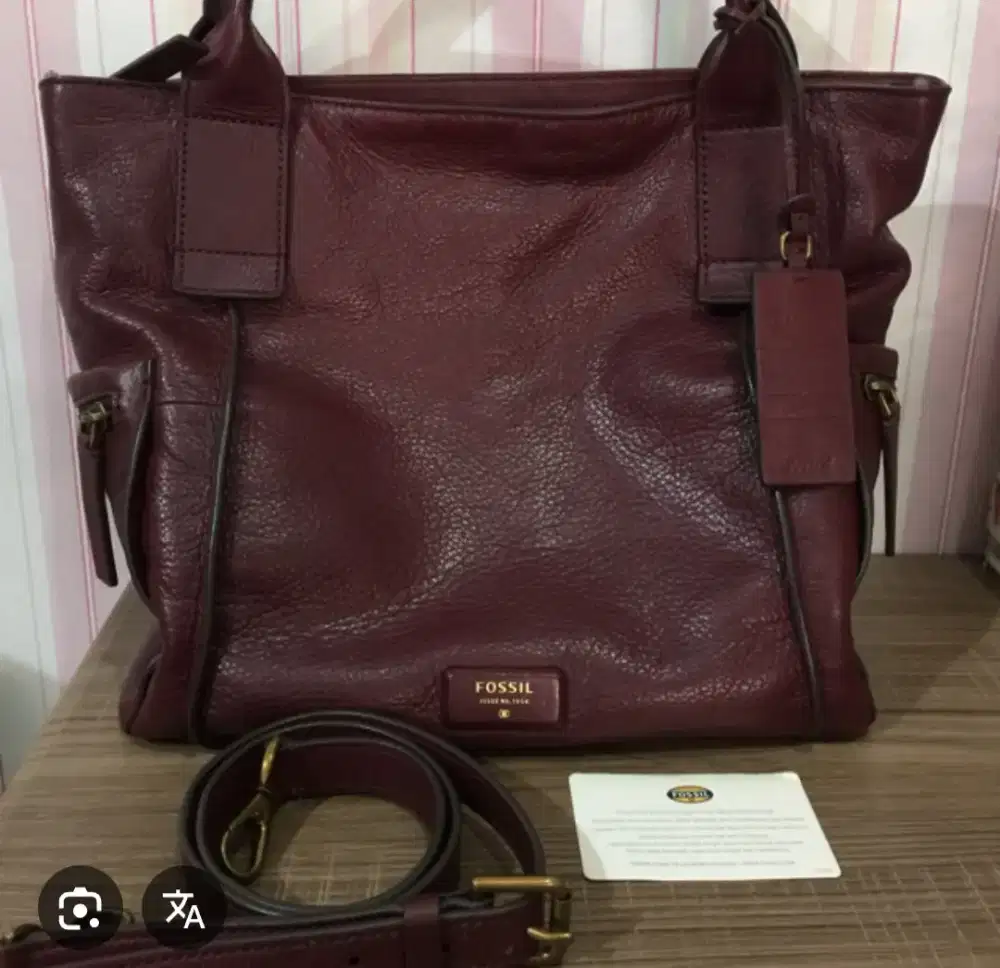 Tas kulit Fossil