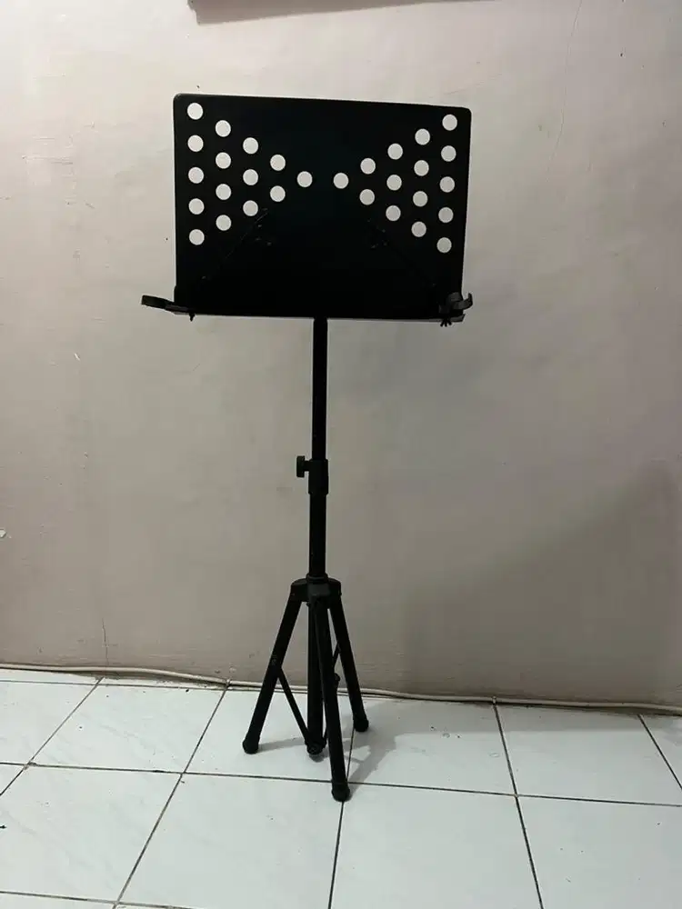 STAND BOOK MUSIC
