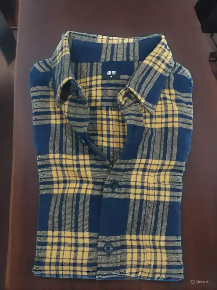 Kemeja flanel UNIQLO Size M