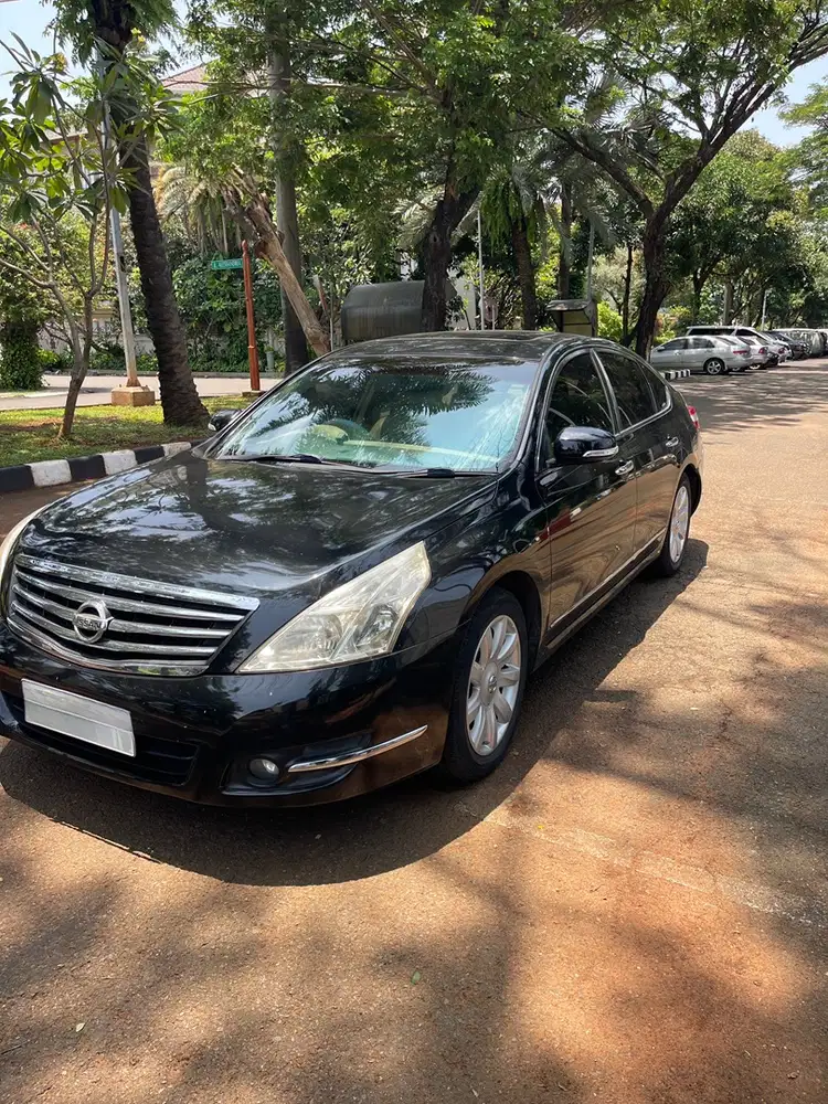 Nissan Teana 2010 Bensin