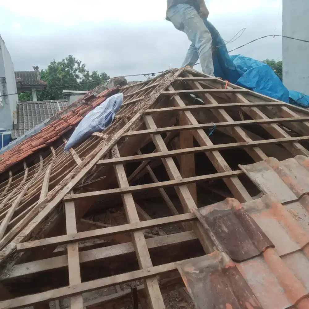 Tukang Atap bocor, perbaikan plafon bocor, dinding rembes dll