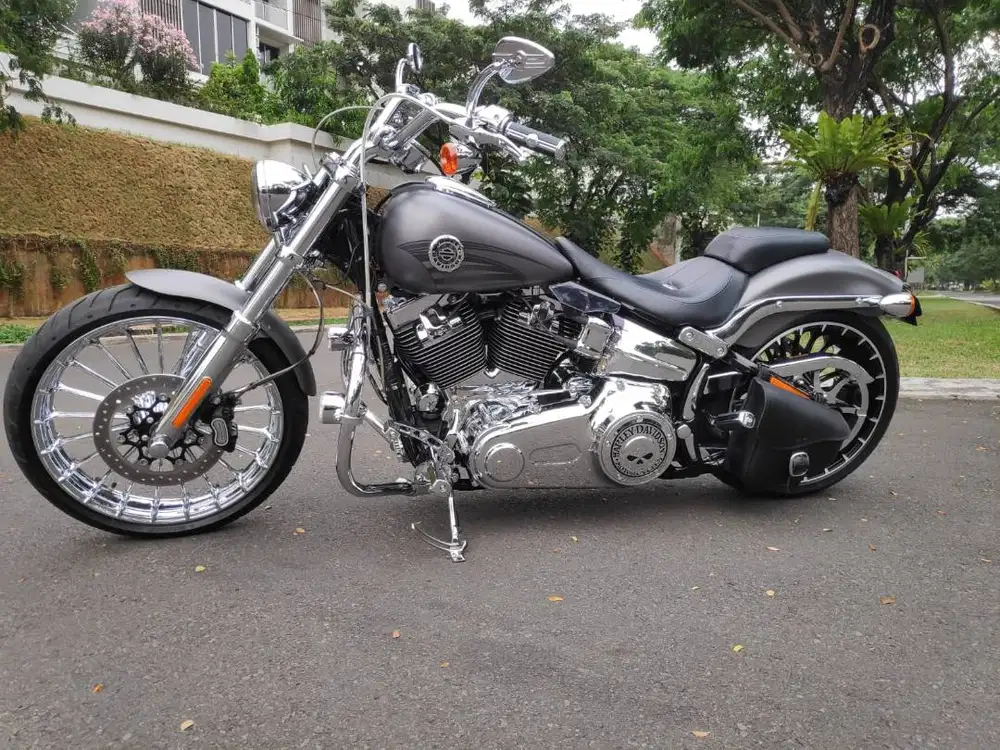 softail breakout 2016 km3000