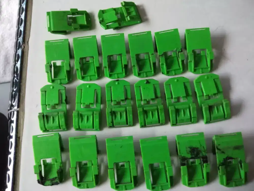 kancing peliput pintu CRV