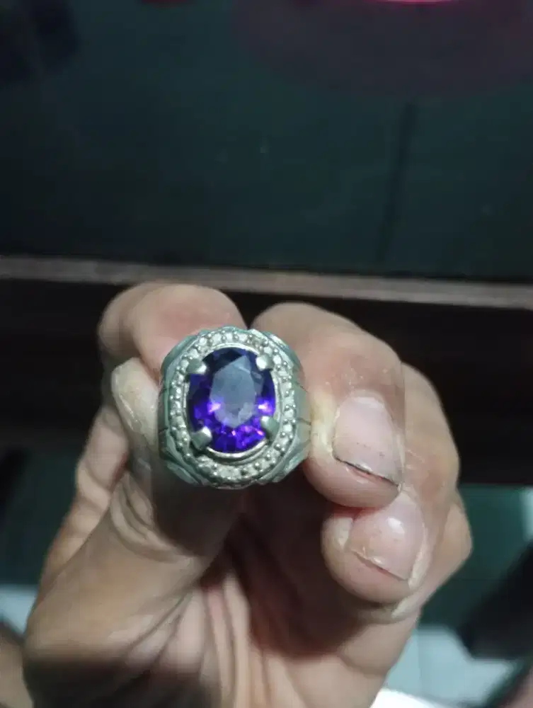 Cincin batu akik kecubung ungu