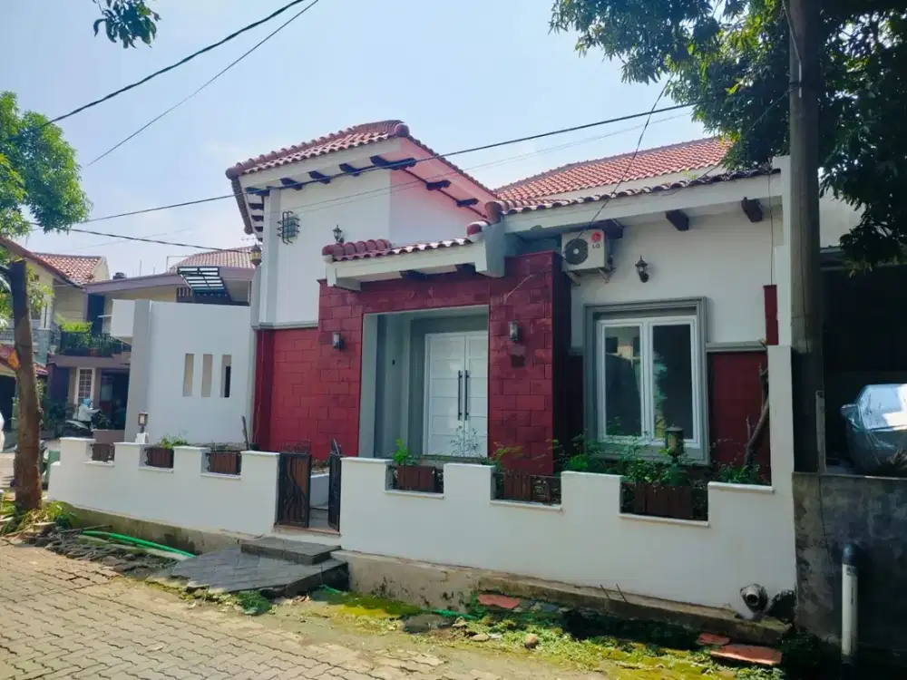 Jual Murah, rumah Bagus siap renov  Di Perumahan Persada Kemala, Bekasi Barat