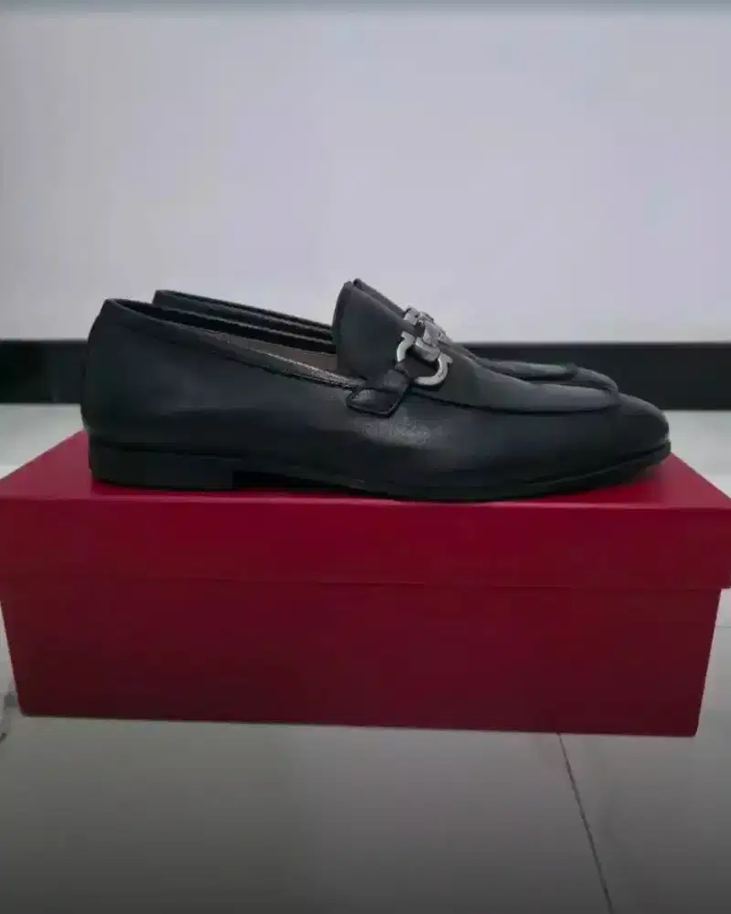 Sepatu pantofel salvatore ferragamo