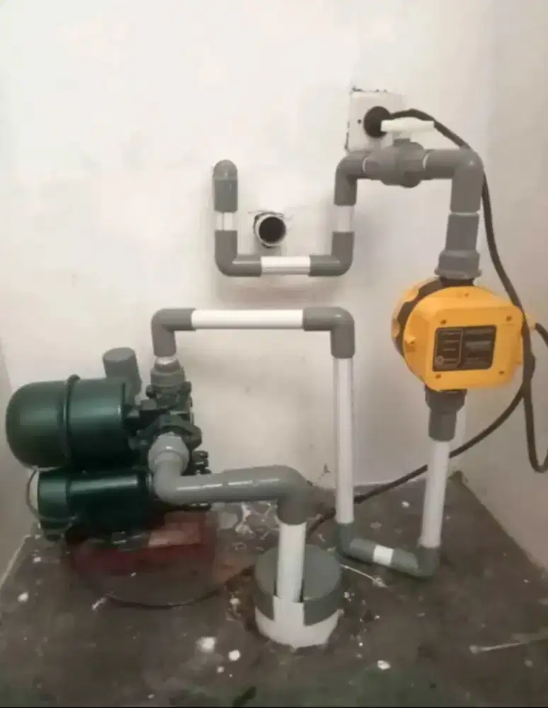 TUKANG LEDENG DAN PIPA MAMPET