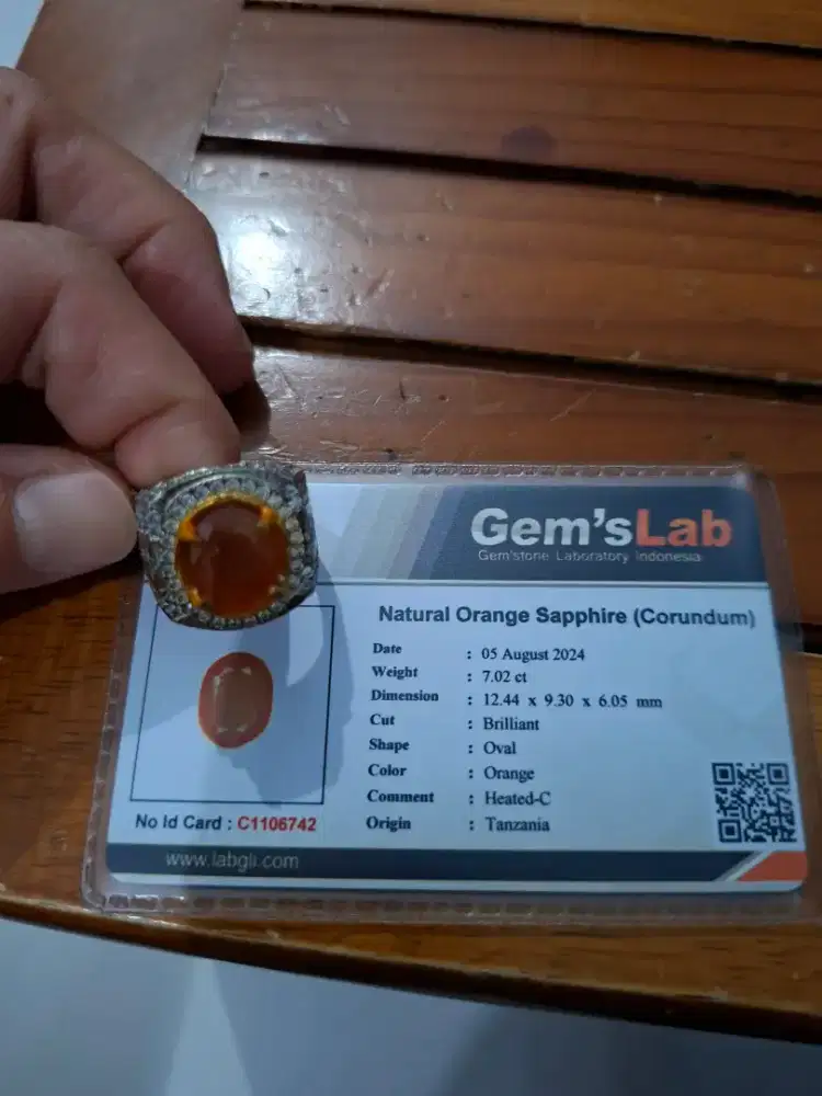 Cincin orange sapphire