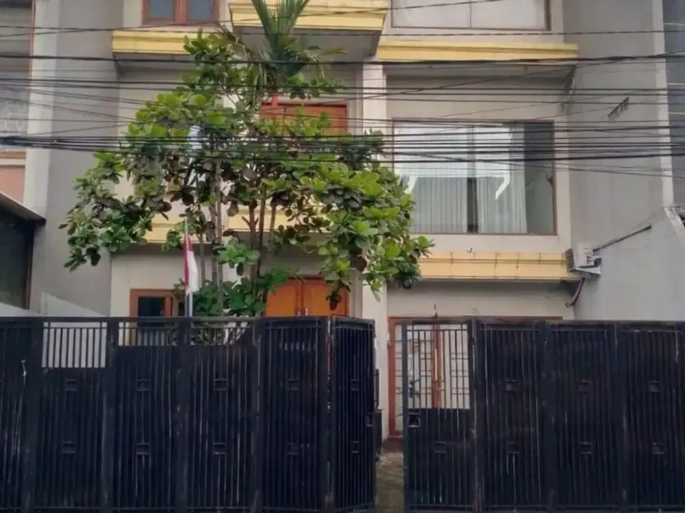 Sewa Rumah Luas Jalan Ramai Antapani Raya Potensial Bisnis | SW083