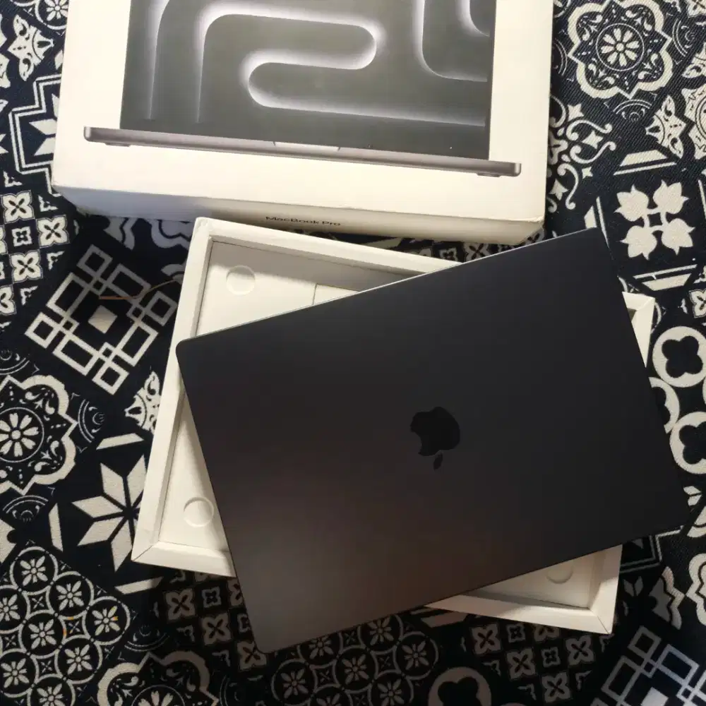 MACBOOK PRO M3 PRO 16 18/512GB RESMI GARANSI ON