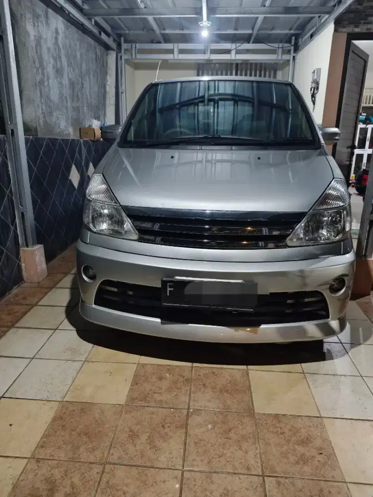 Nissan Serena 2010 Autech silver Mulus