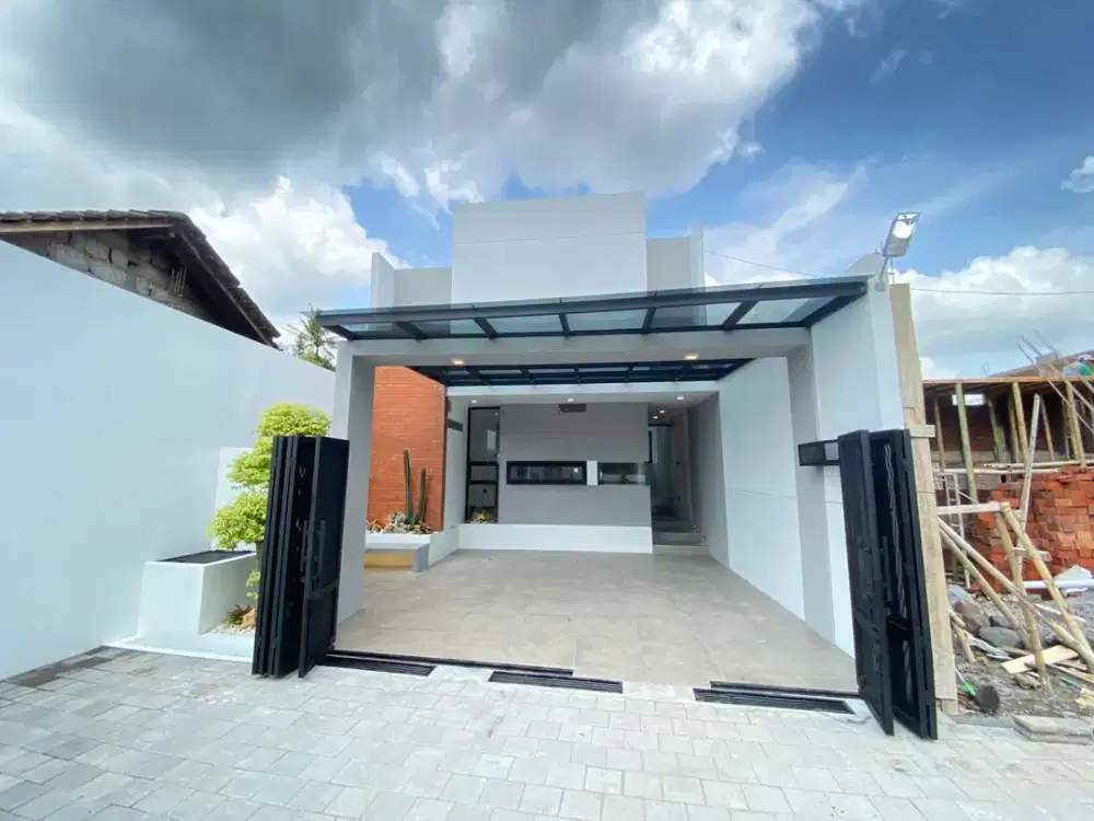 Investasi Hunian Dekat UII Sleman  Rumah Eksklusif dengan Taman Semi Outdoor